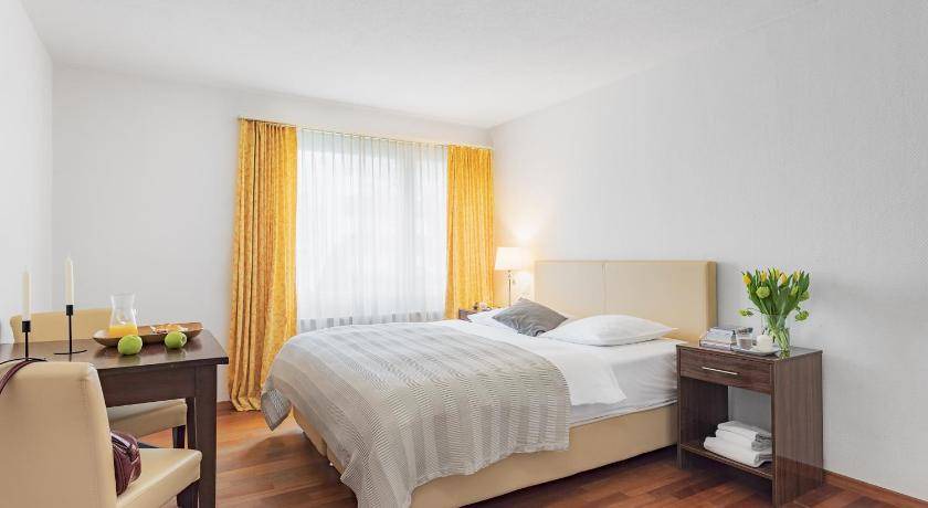 Kloten Apartment | 33 m² Apartment ∙ 5 bedrooms ∙ 8 guests