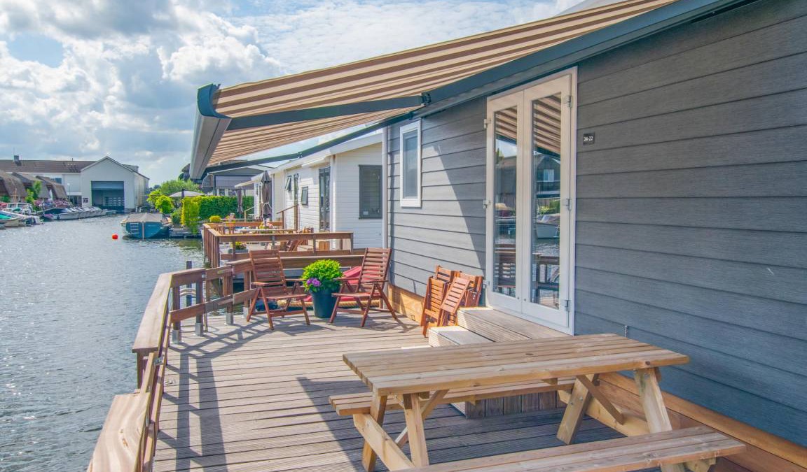 Municipality of Stichtse Vecht Ski Chalet | 33 m² Chalet ∙ 2 bedrooms ∙ 4 guests