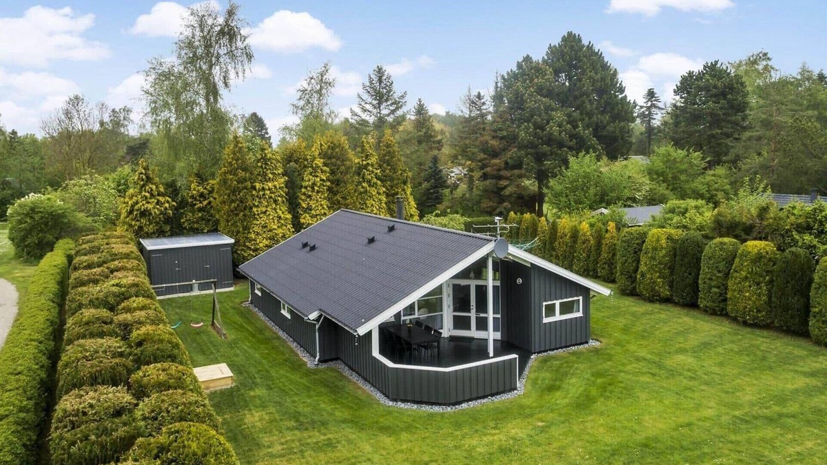 Stege House | 3313 Stege - Overlid 11