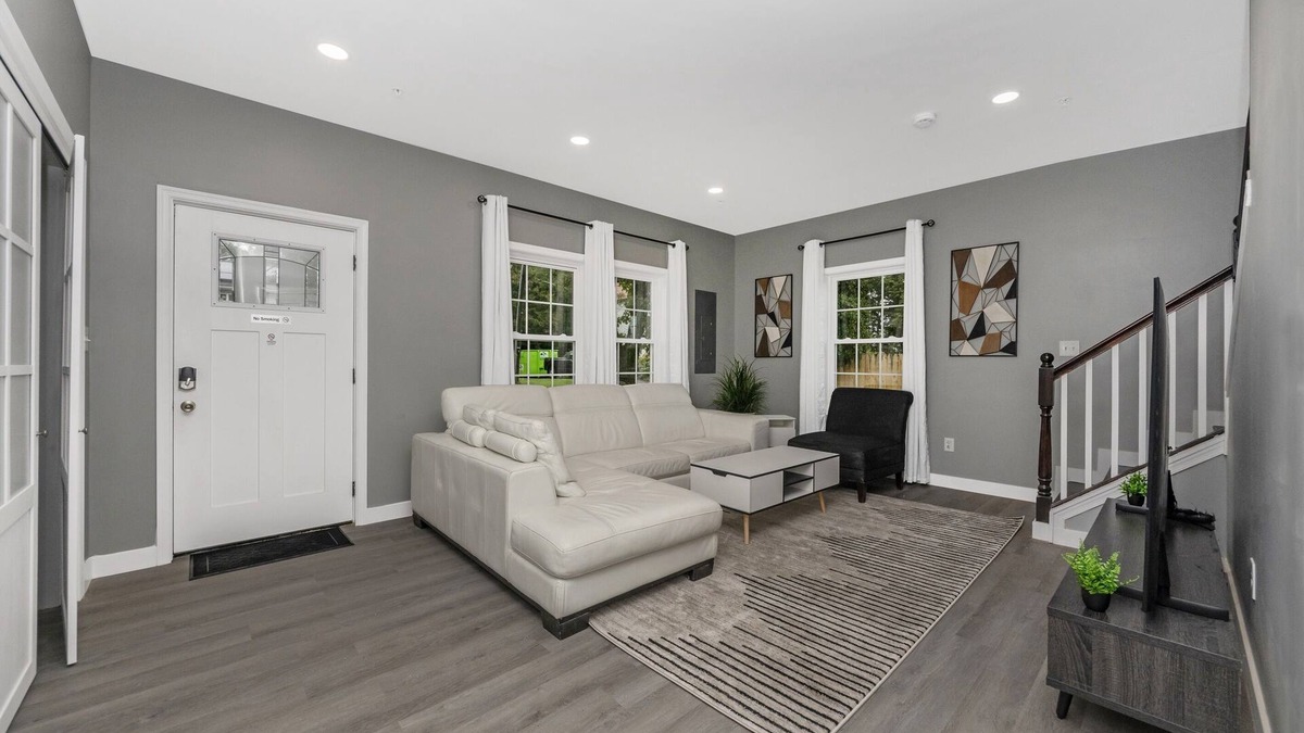 Lansdowne House | 332 judysplaces in Lansdowne, 5BR, 3BA, Brand new construction SFH