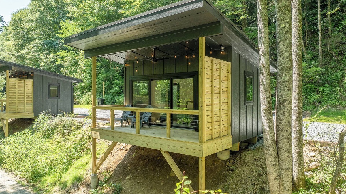 Rosman Cabin | 34 Caddisfly Court - Riverfront Fishing Cabin