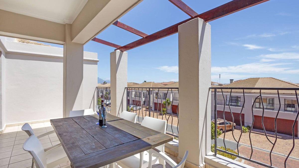 Big Bay House | 35 Island View - Three Bedroom House, Sleeps 6