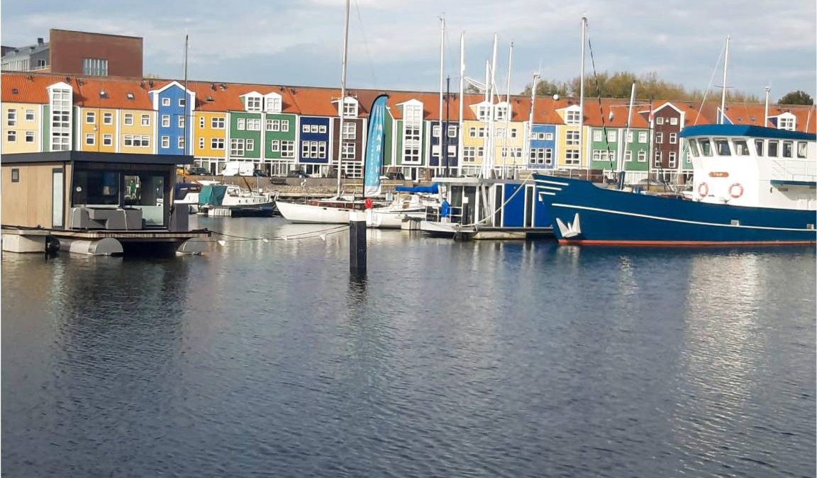 Municipality of Hellevoetsluis Boat Rental | 35 m² Houseboat ∙ 2 bedrooms ∙ 4 guests