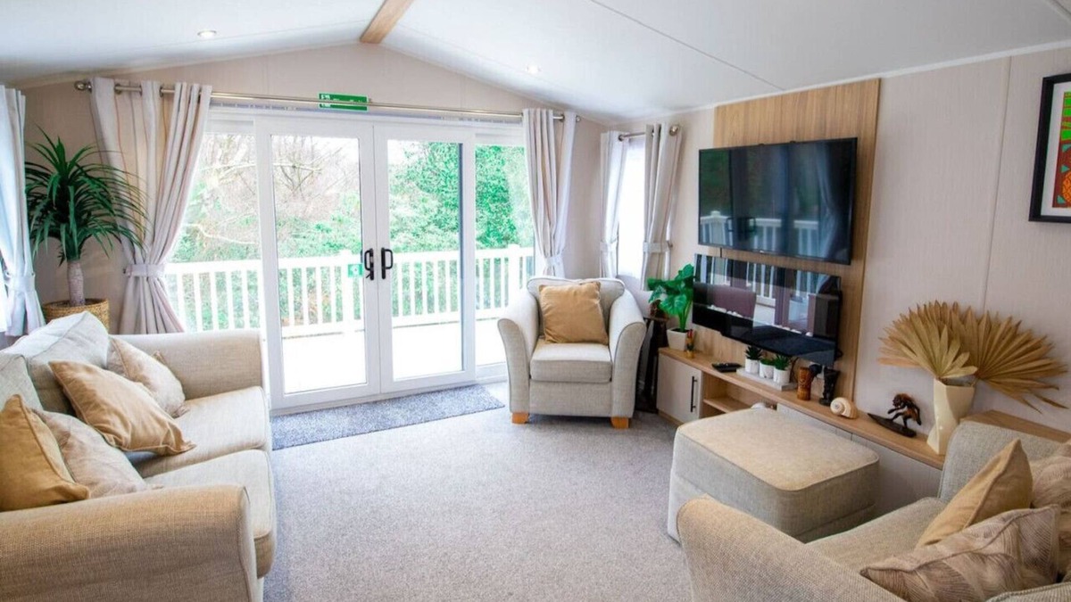 St Leonards-On-Sea RV Rental | 35 Redwood - Beauport Park, Hastings