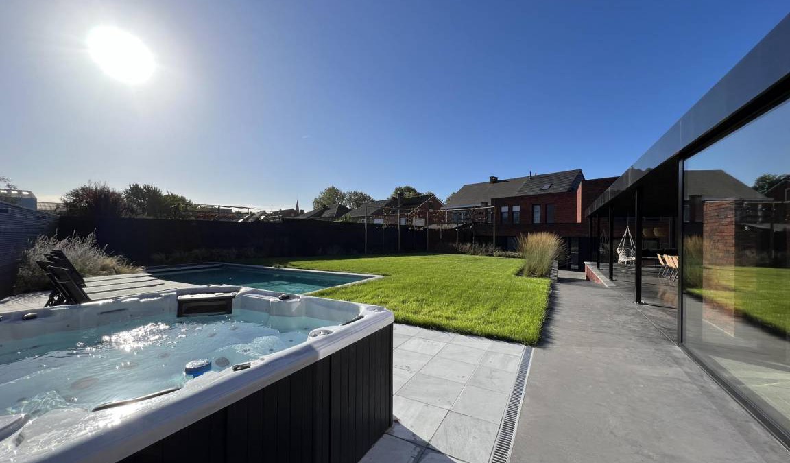 Gutschoven House | 350 m² House ∙ 9 bedrooms ∙ 18 guests