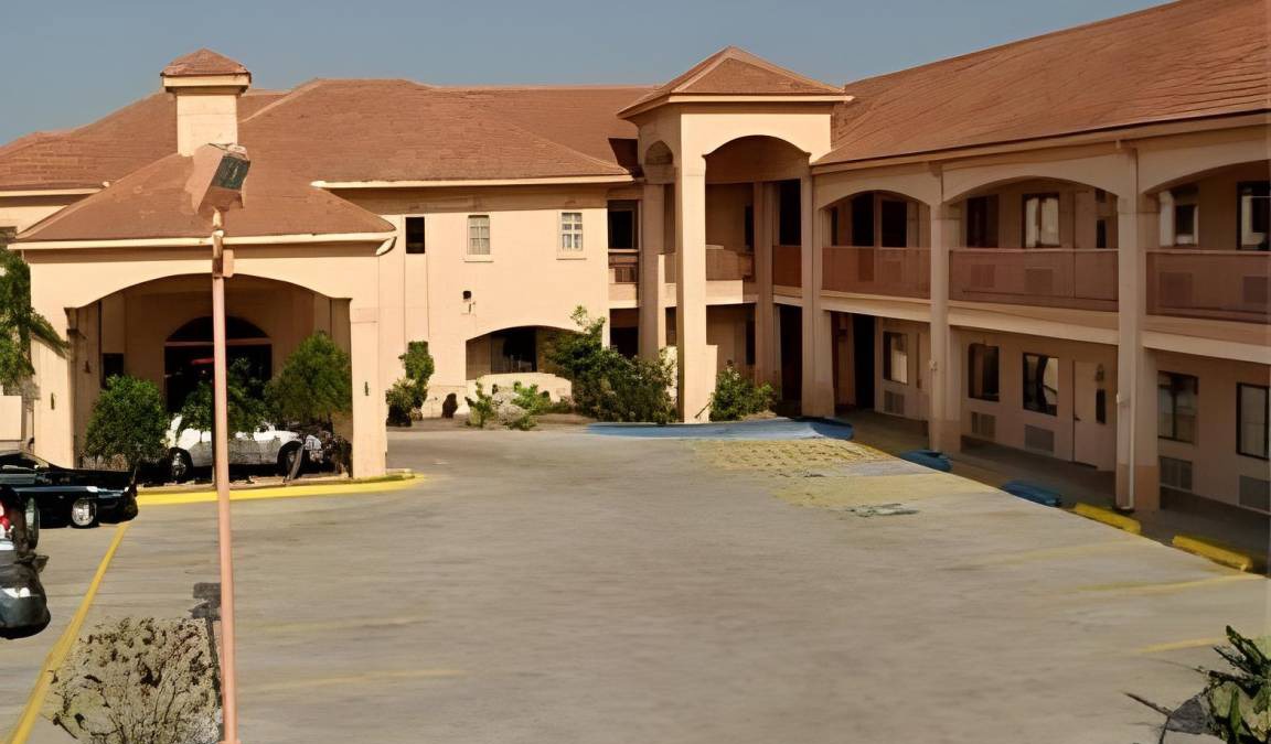 Port Isabel Hotel | 350 m² Motel ∙ 5 guests