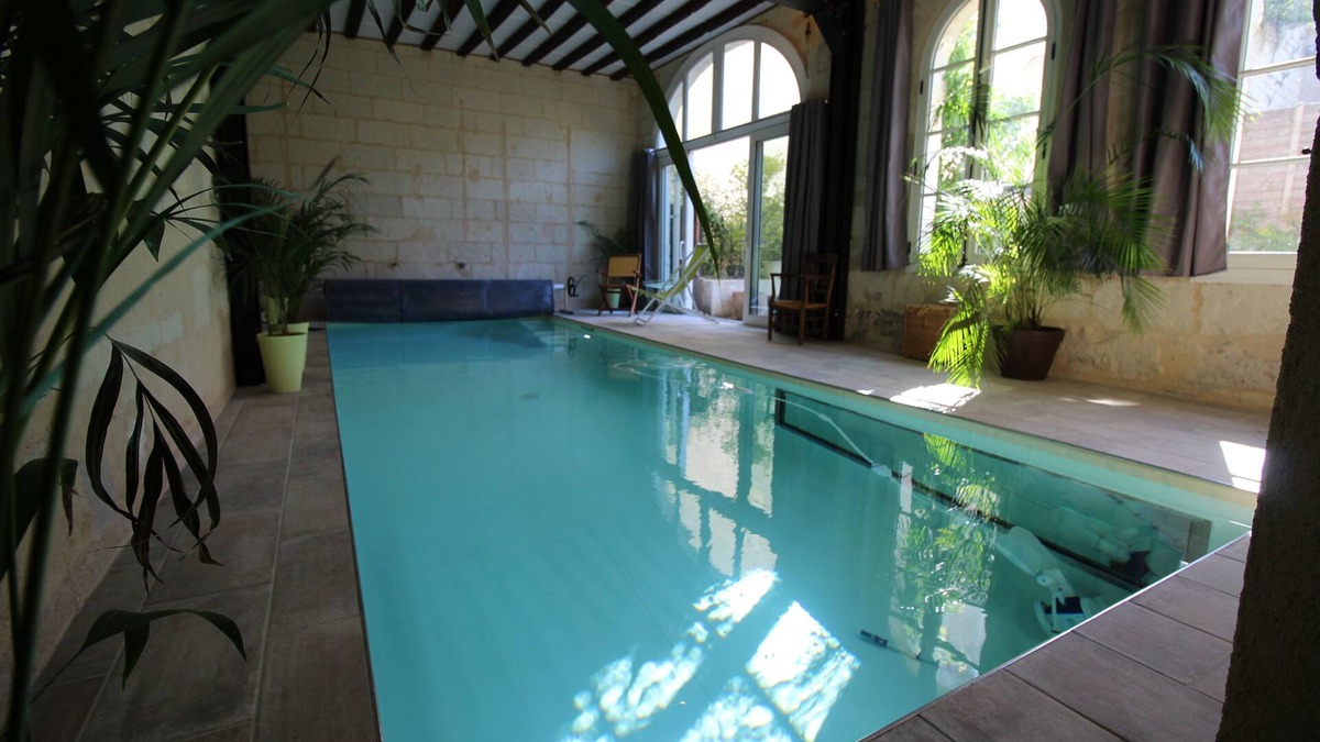 Saumur House | 3500 SQF/HISTORIC HOUSE WITH WARMED POOL IN THE OLD SAUMUR/GREAT VIEWS