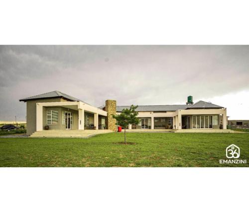 Metsimaholo Resort | 36 Emanzini (Holiday home lake view)
