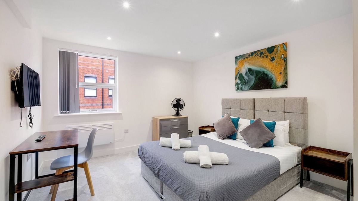 Camberley Apartment | 360 GU15 Aspen Court 03 - Modern 1 bedroom Apartment 03 Town Centre Camberley