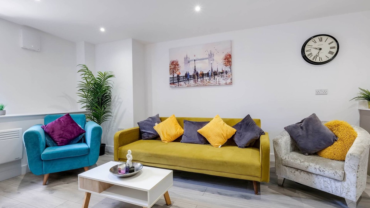 Camberley Apartment | 360 GU15 Aspen Court 05 - Modern 2 Bedrooms Apartment 05 Town Centre Camberley