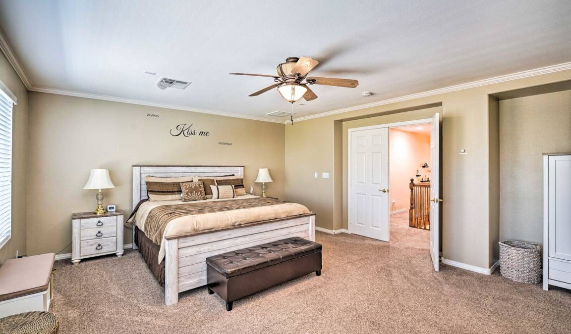 North Las Vegas House | 362 m² House ∙ 5 bedrooms ∙ 10 guests