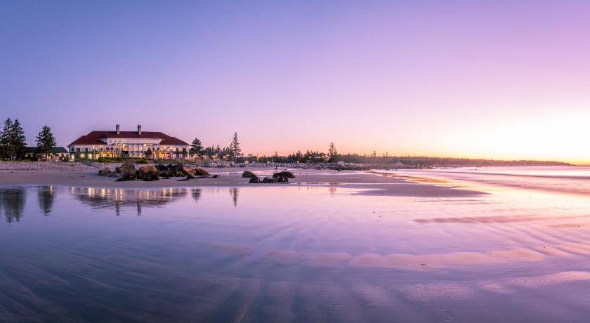 Hunts Point Hotel | 38 m² Hotel ∙ 3 bedrooms ∙ 8 guests