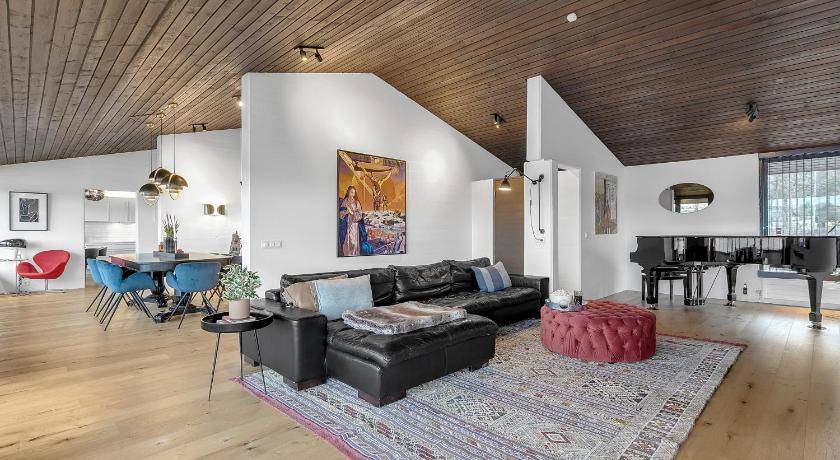 Garðabær Villa | 380 m² Villa ∙ 6 bedrooms ∙ 11 guests