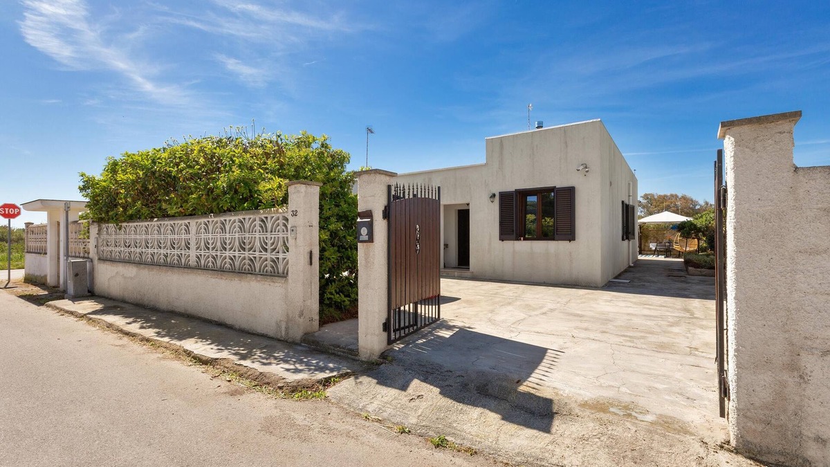 Torre Chianca House | 3879 Villetta Calachianca by BarbarHouse