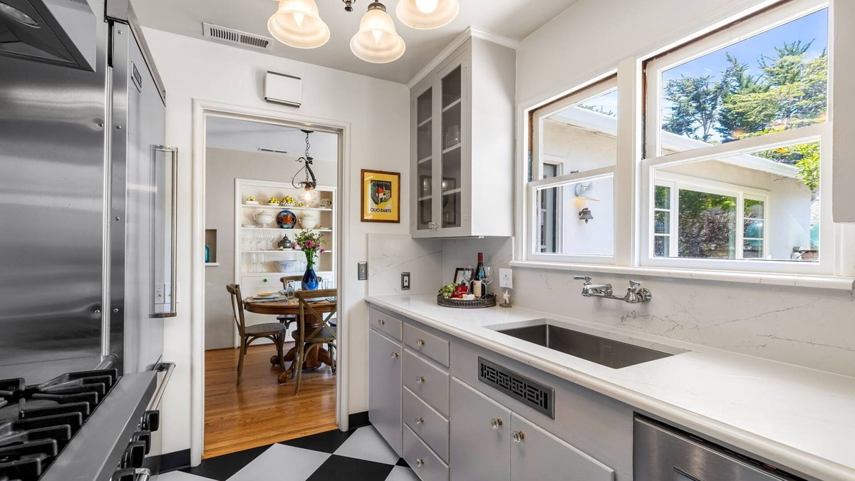 Hatton Fields House | 3967 Birdsong - Near Nature Preserve Walking Trail
