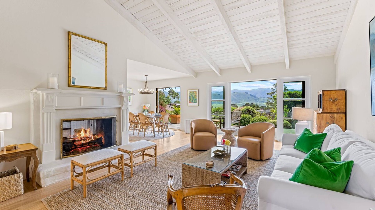 Hatton Fields House | 3971 La Sieste - Beautiful Garden, Mountain Views