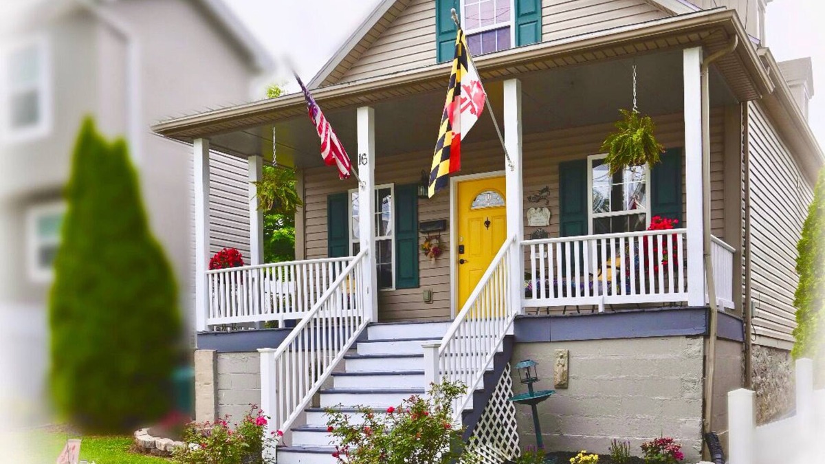 Williamsport Cottage | 3bd & 2bath cottage-sleeps 6 Secure bike storage available upon request!