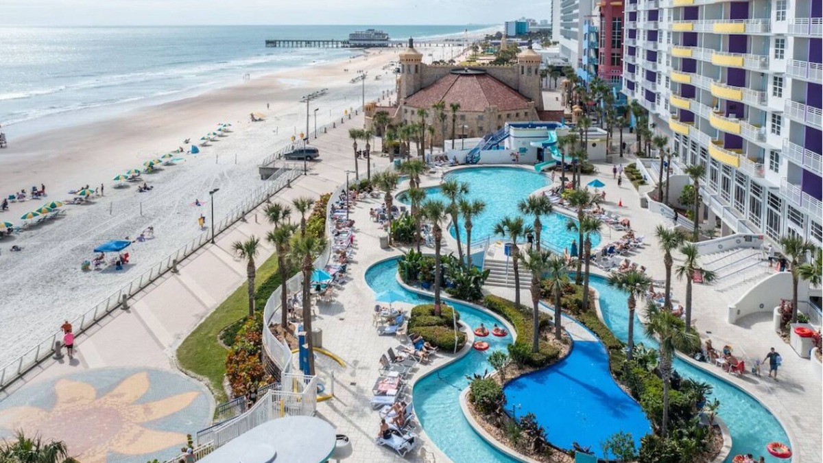 Surfside Historic District Resort | 3BD/Daytona - Beach, Pools, Lazy River, Bar, Slides