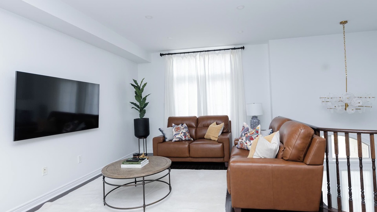 Vaughan House | 3BD Vacation Home in Vaughan