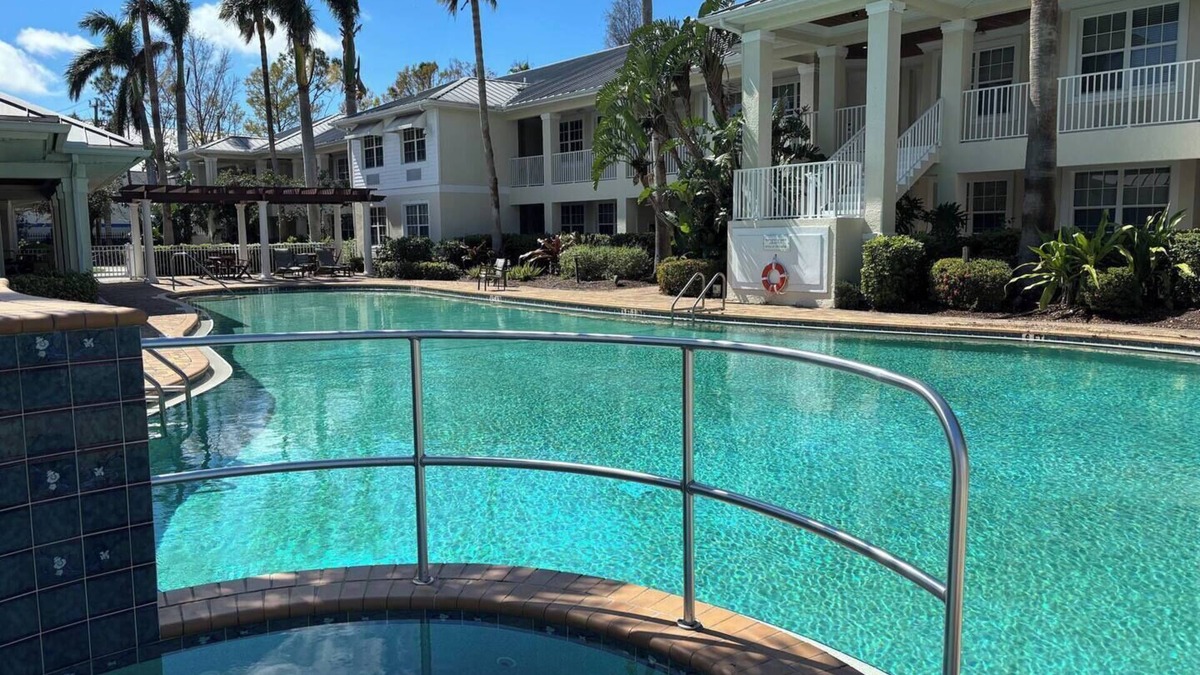 Trailer Estates Apartment | 3bdrm, AMI, Tennis, Pool next to IMG Academy