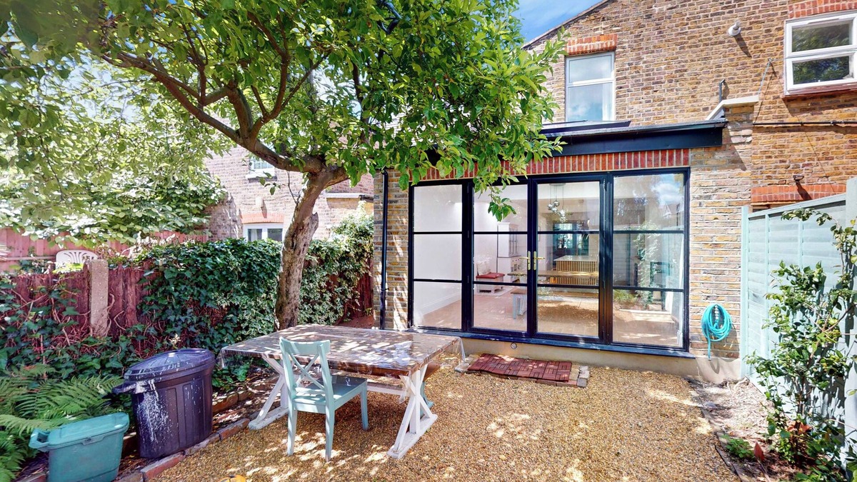 Walpole House | 3Bed, 2.5Bath House w/Garden near Hanwell Station