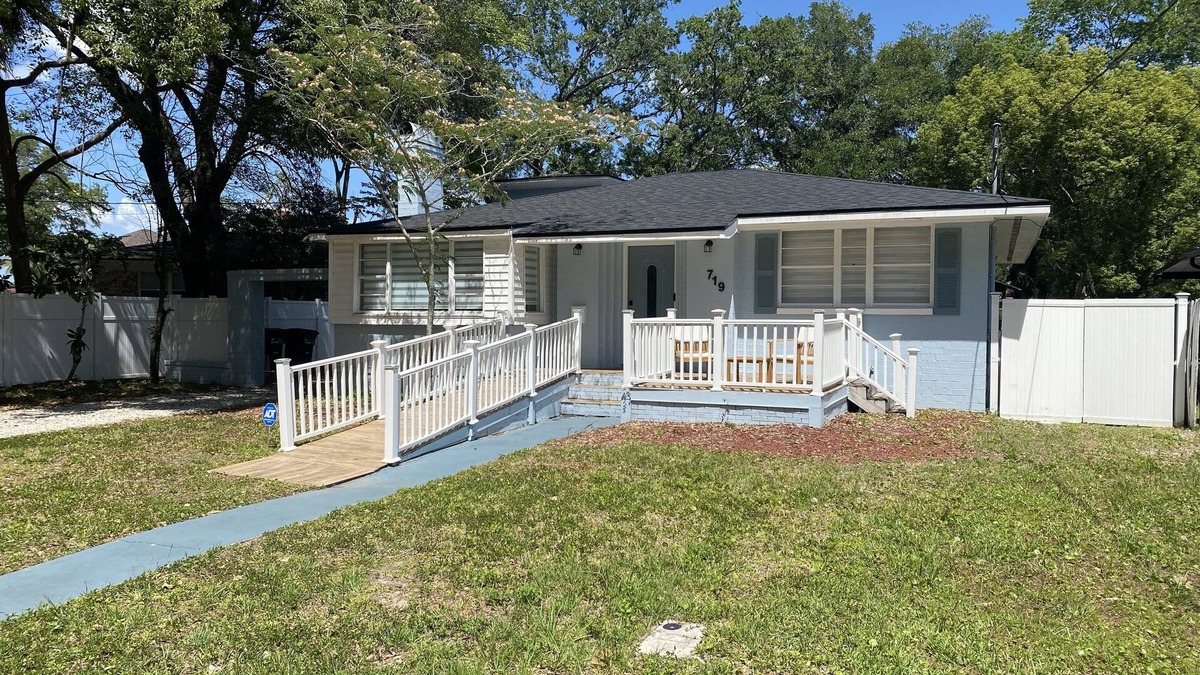 Southbank House | 3Bed, 2 Bath San Marco house on airbnbee