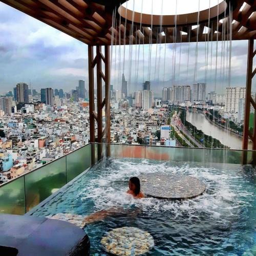 District 1 Apartment | 3bed resortstyle in central D1/pool/gym/cigar room