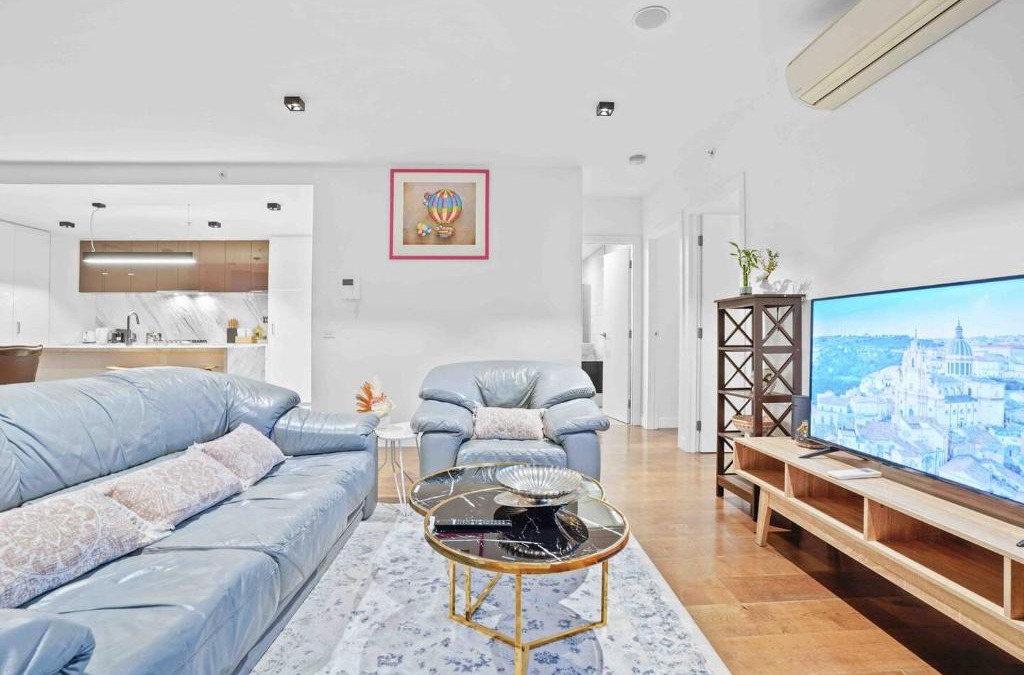 Doncaster Apartment | 3bedroom apartment free parking *811