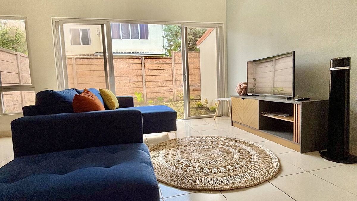 Santa Tecla House | 3bedroom Family House in charming Santa Tecla private neighborhood, w/WiFi, AC