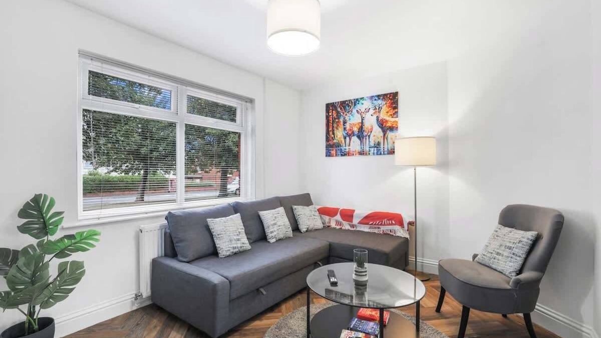 Castleside House | 3Bedroom House - Free Parking