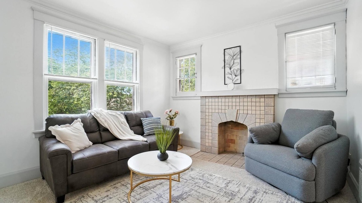 West Price Hill Apartment | 3BR 1 Bath Extended Stay