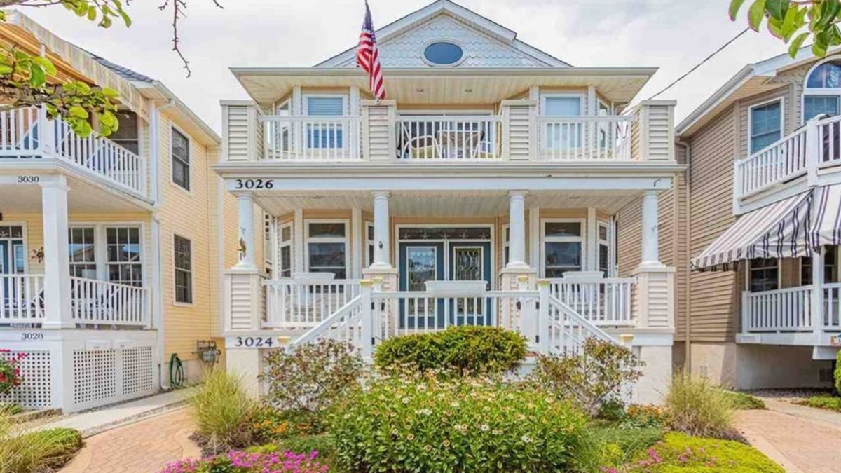 Gold Coast House | 3br- 2 Bath-Gold coast beauty