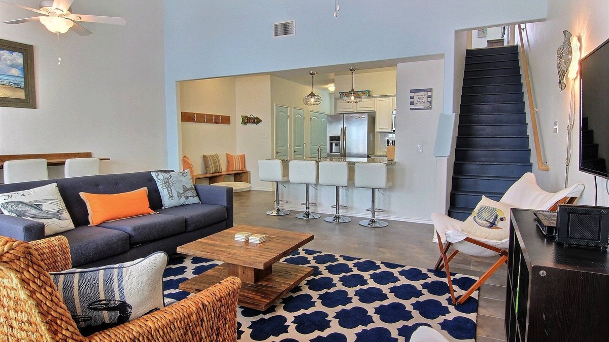 Corpus Christi House | 3BR/2B, Clean,Family Friendly, Pool, Close to Beaches. Weekly/Monthly Discounts.