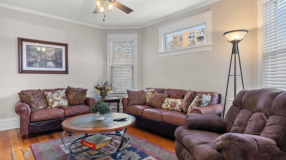West Seventh House | 3br 2ba hse AC WiFi 3 blks to Xcel Event Center, dining,&bars 6.8 mls to airprt