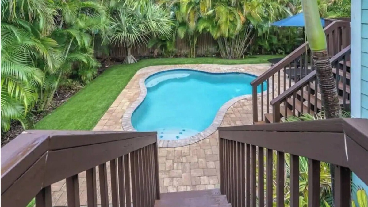 Holmes Beach House | 3BR Beach Home heated Pool, Decks & BBQ