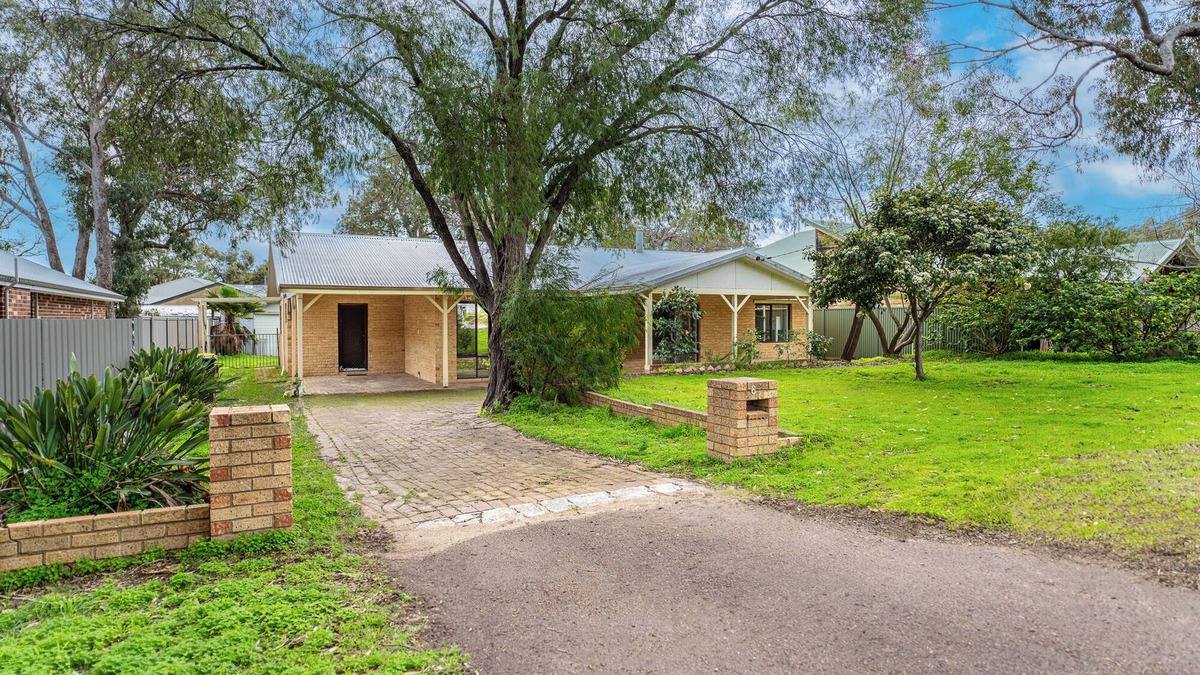 Dawesville House | 3BR Comfort Close to Nature & Beach