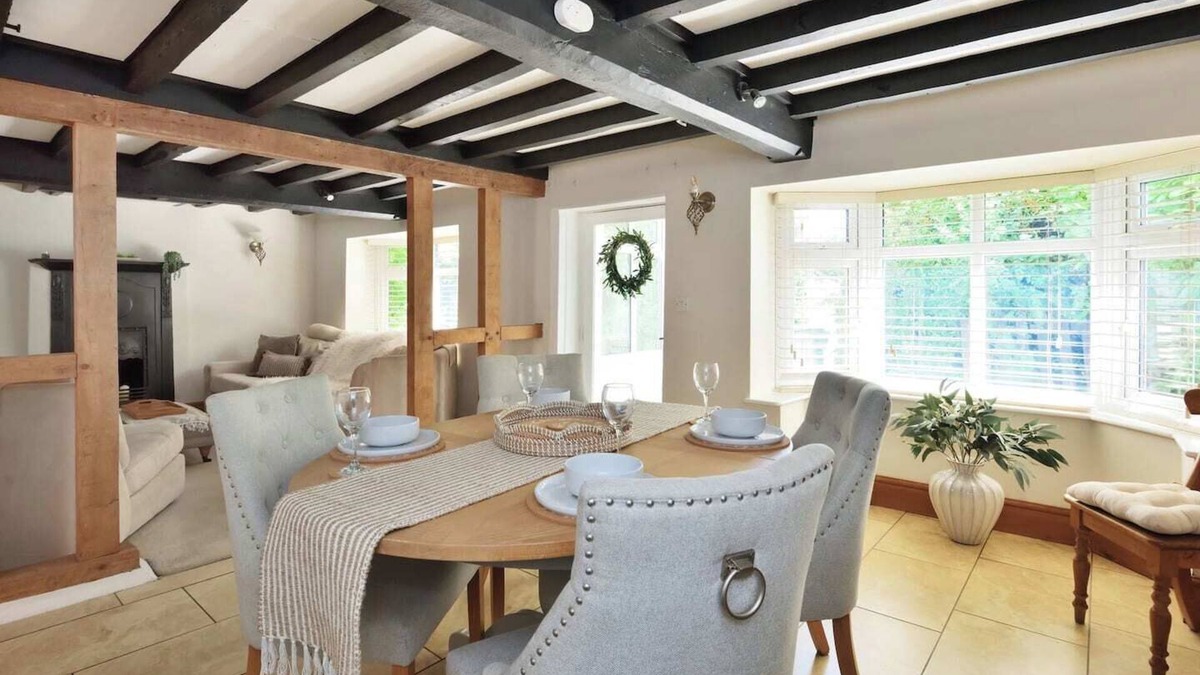 Hereford House | 3BR Cottage by Dewsall Court