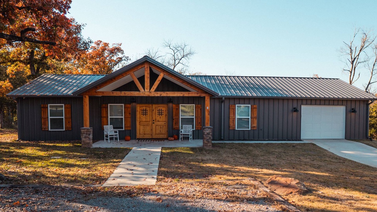 Atoka House | 3BR Family Friendly House 1/2 A Mile From Downtown Atoka!