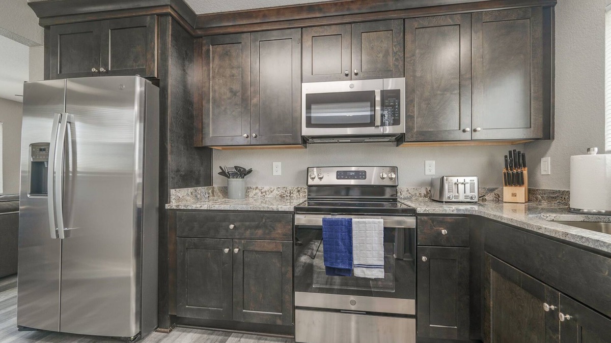 Portsmouth House | 3BR Gem Near Rivers Casino – Comfort & Convenience