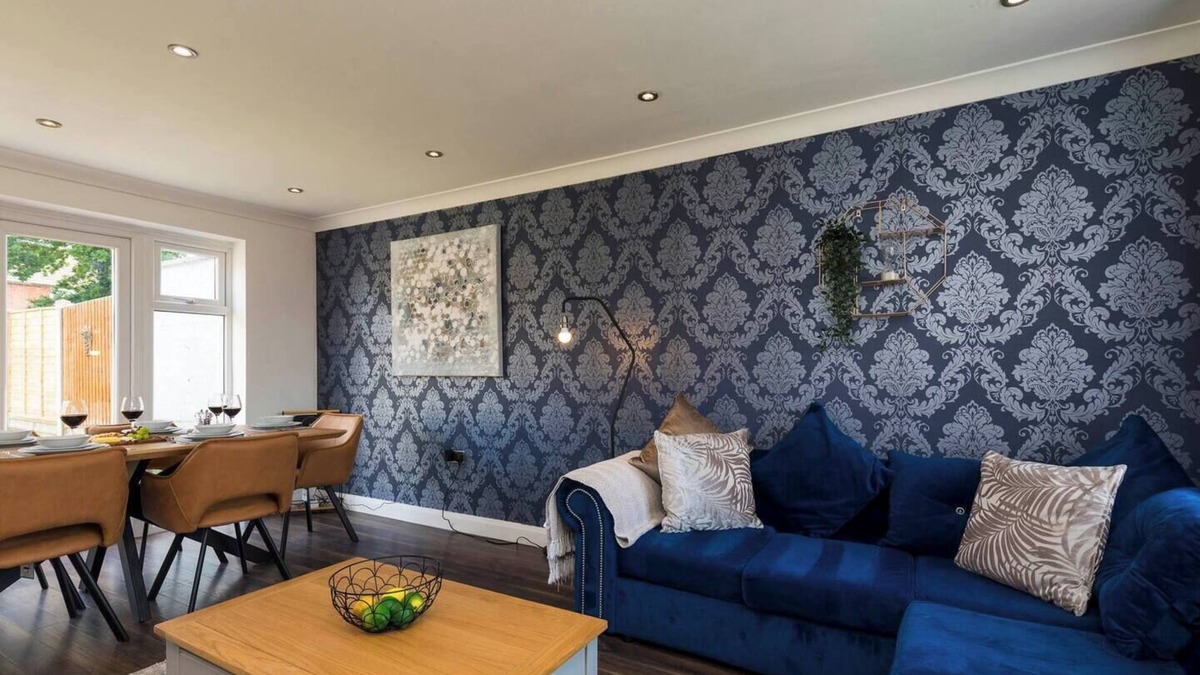 Crawley Down House | 3BR Hazel House, Crawley