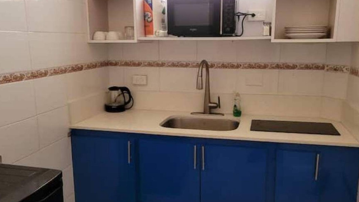 Sagrado Corazon House | 3BR hilltop near beach