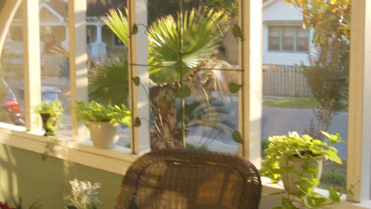 Biloxi Cottage | 3BR home, 2blks to Beach, Keesler, 30 day rental with utilities