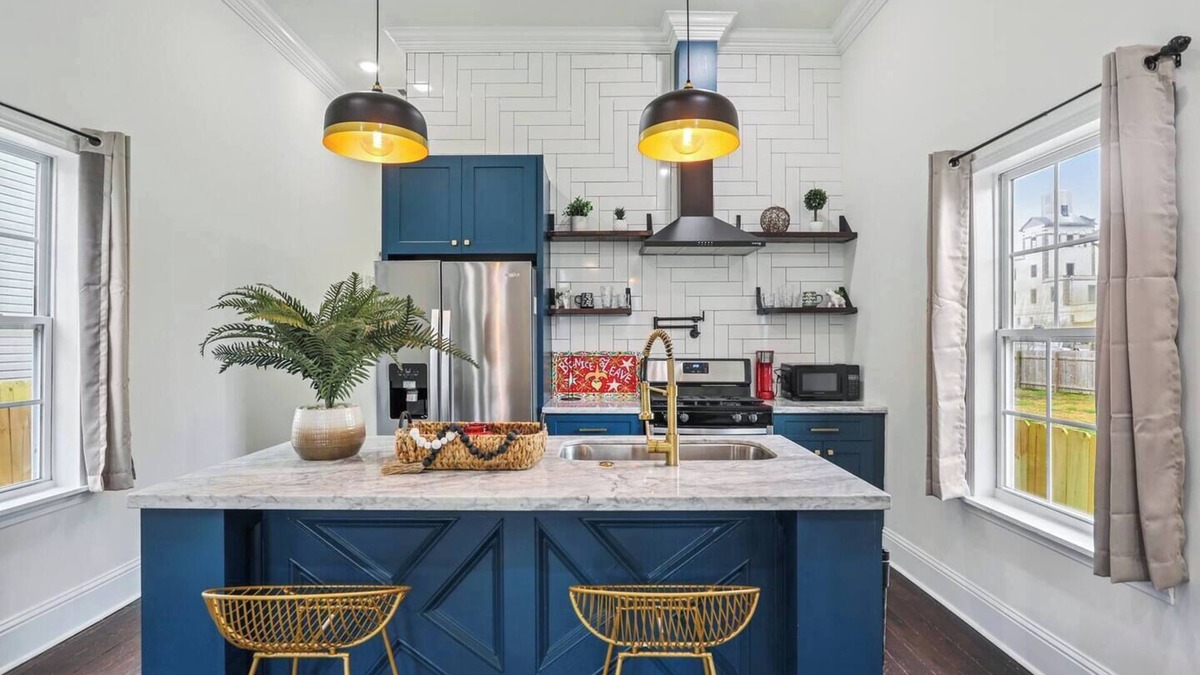 Tulane - Gravier House | 3BR Home near Caesars Superdome & Bourbon St