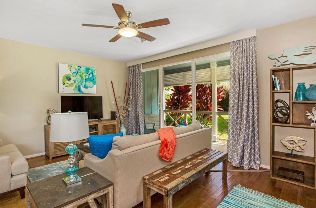 Princeville House | 3BR Nihilani Condo with AC, Pool & Close to Shops 8C