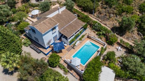 Santo Estevao Villa | 3BR Paradise, Casa Azul by HM