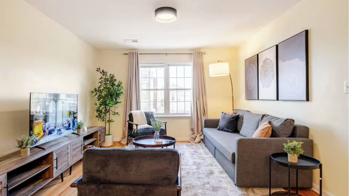Elizabeth House | 3BR Stay for Crews & Families