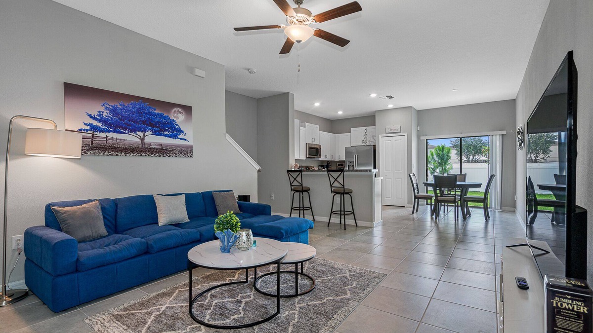Greater Palm River Point CDC House | 3BR* Townhouse* W Garage near beach