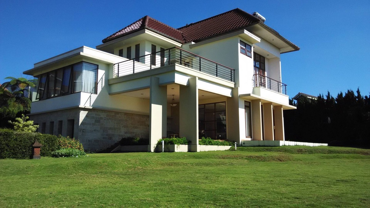 Cipanas Villa | 3BR Villa in Cimacan Puncak