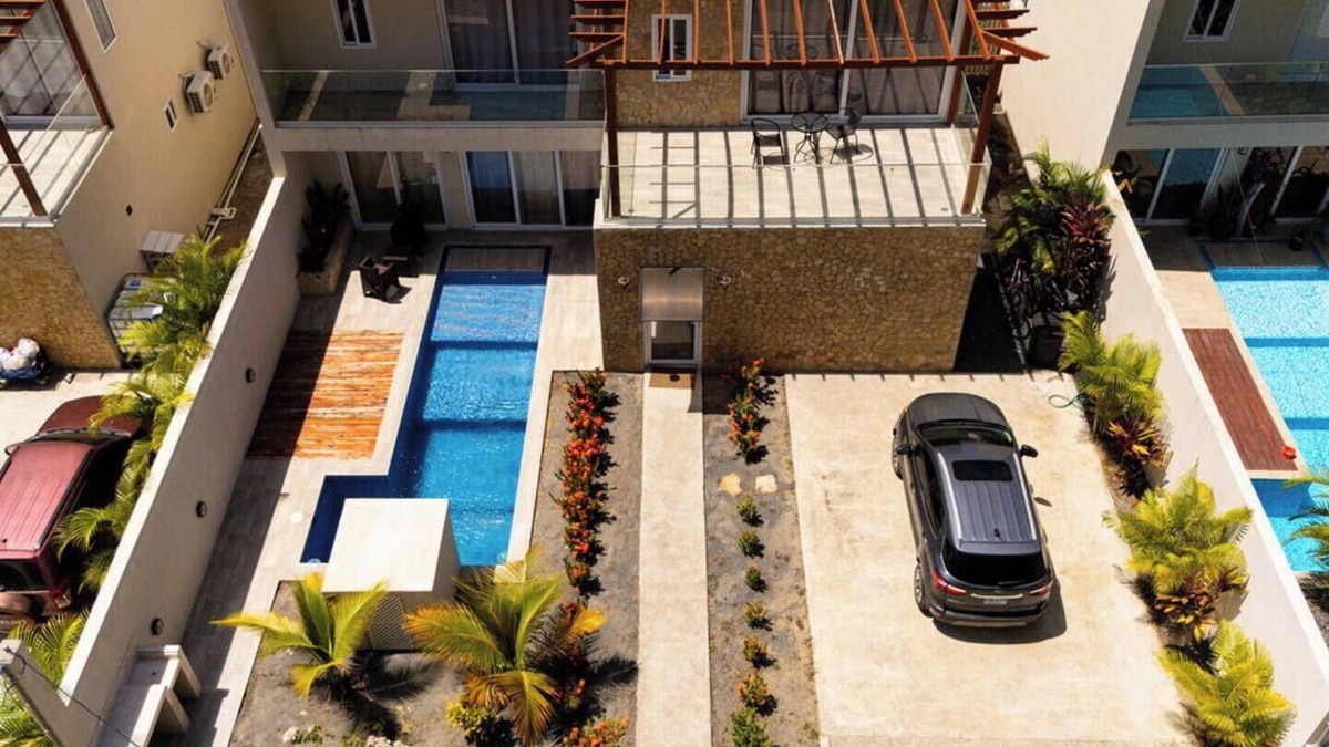 Dixon Cove House | 3BR Villa Private Pool SUV Included