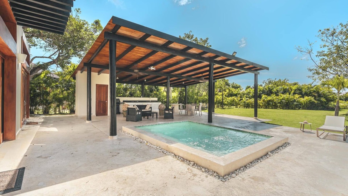 Punta Cana Ski Chalet | 3BR villa with pool/bbq/in Green village